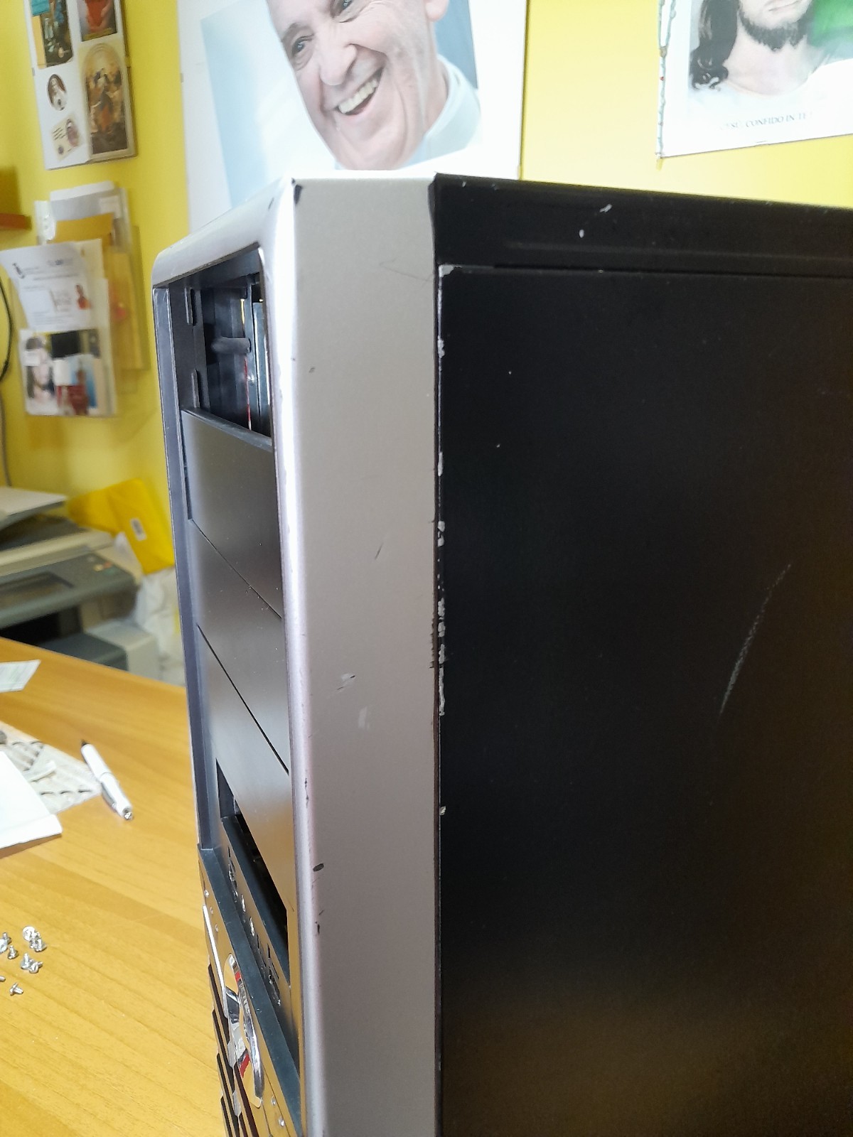 USED DESKTOP CASE