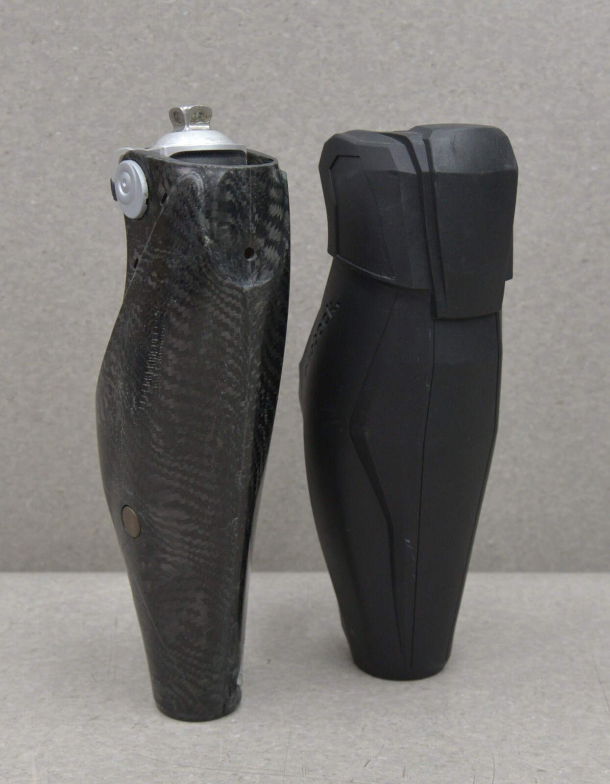 Ottobock Genium X2 3B5-X2 Bionic Prosthetic Knee 2012 W/ Protective Cover