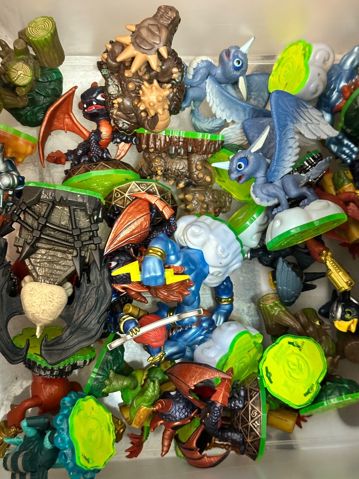 Skylanders Spyro's Adventure Character Figures & Magic Items
