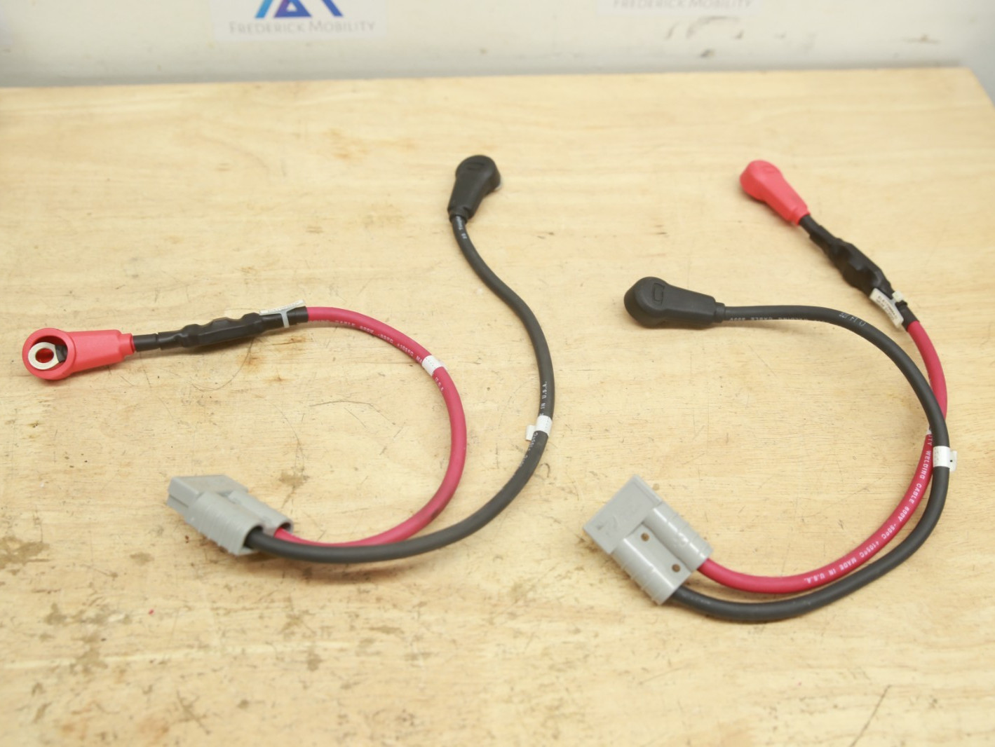 PAIR Battery Cables ELE1709864-D for Quantum Edge 3 Stretto, R-Trak, 4Front