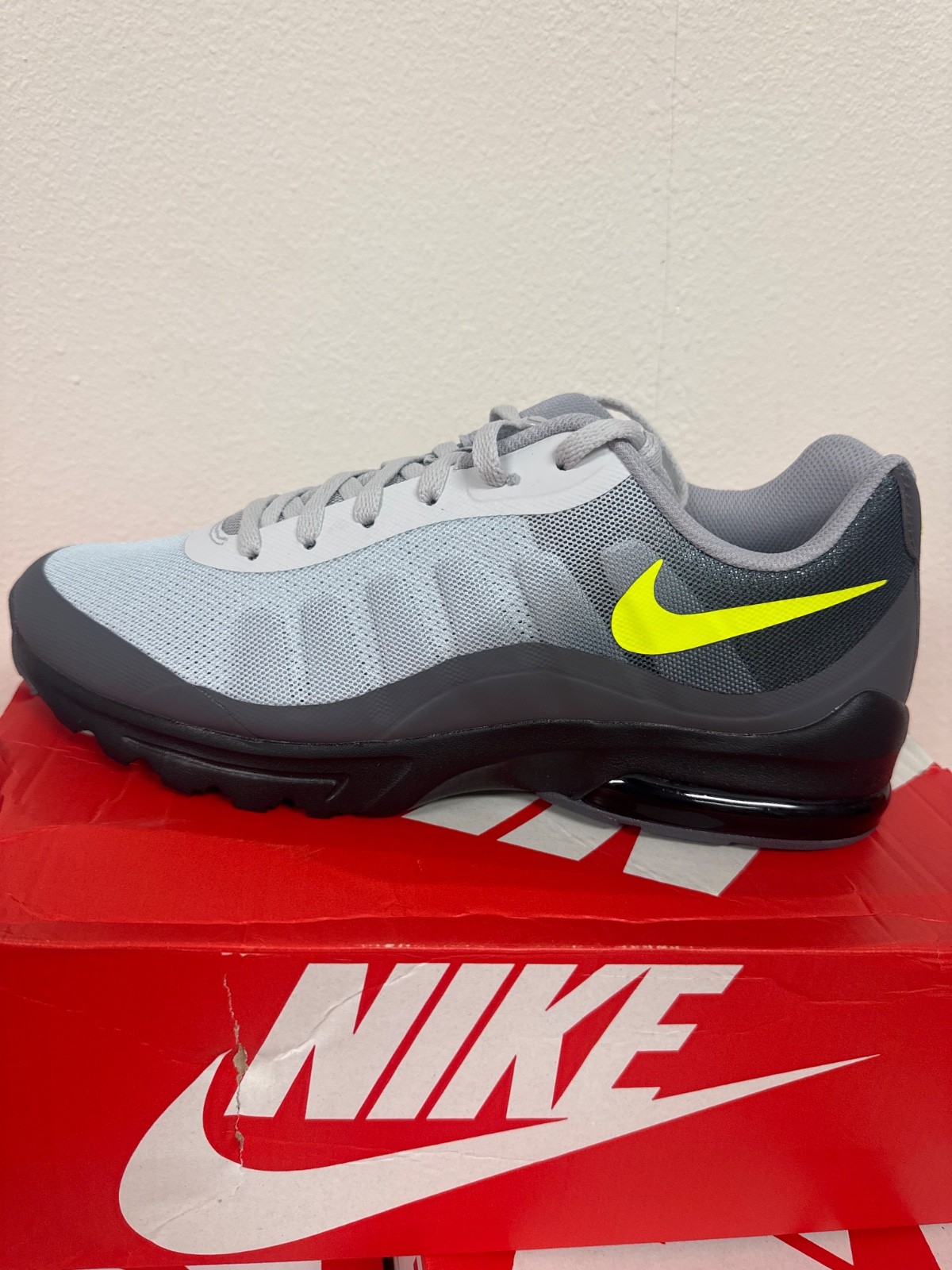 MEN Nike Air Max Invigor