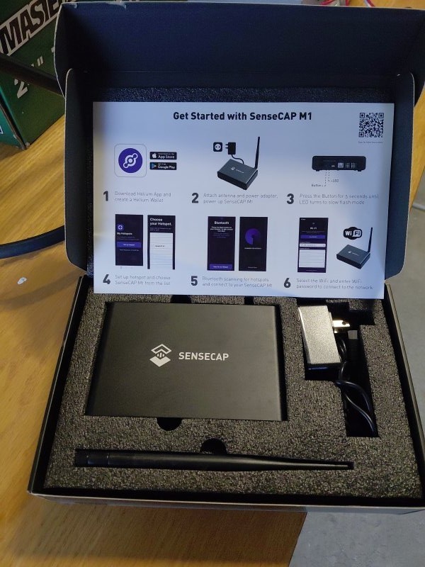 SenseCAP M1-2915 is a high-performing LoRaWAN gateway  to connect to the Helium