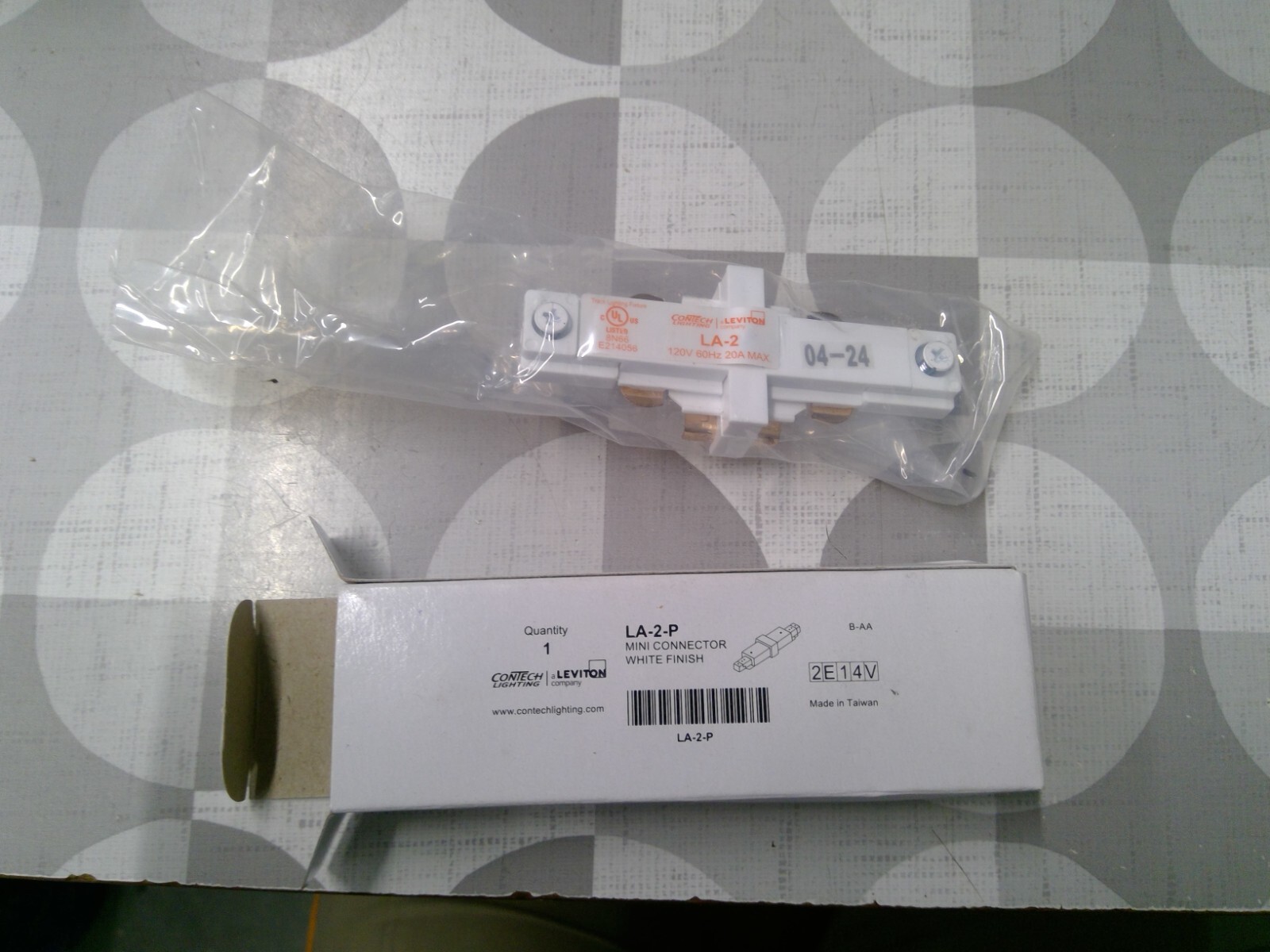 LA-2-P Mini Connector White Finish *FREE SHIPPING*