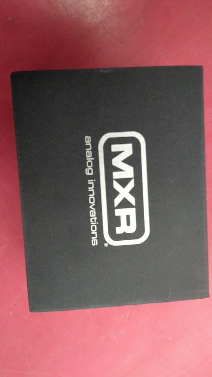 MXR M102 Dynacomp Compressor Pedal Guitar Effects Used