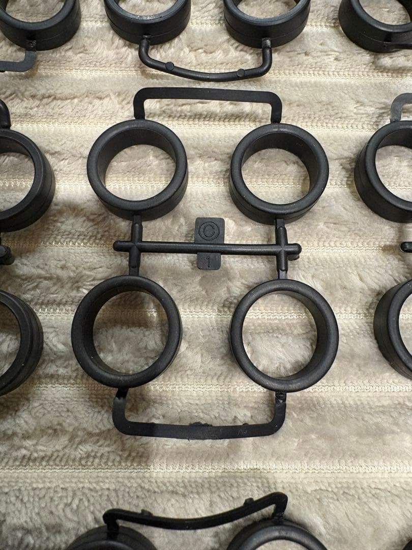 Mini 4WD Medium Diameter Normal Tires 16pcs