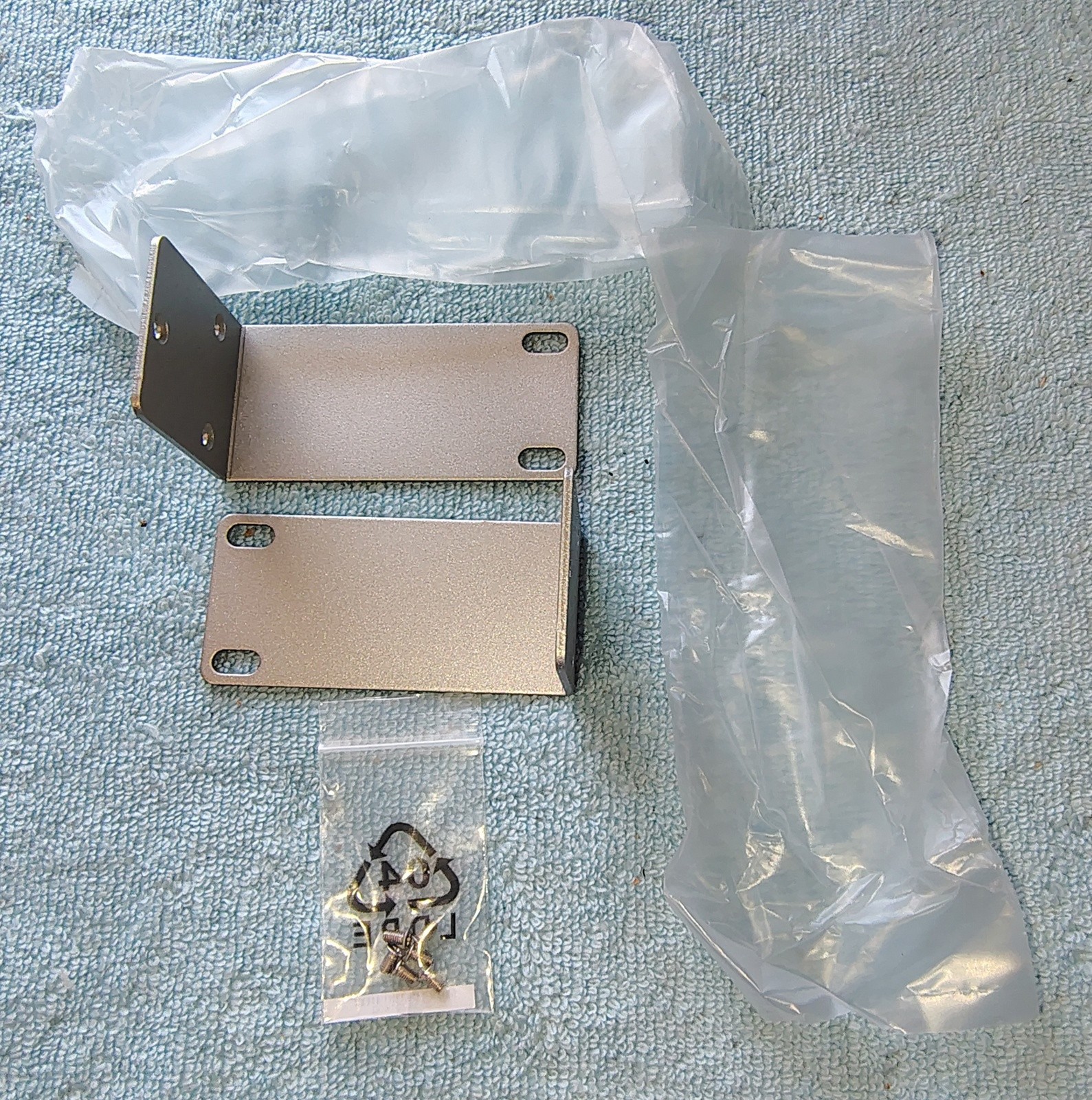 Silver Metal Steel Rack Mount Mounting Ears Brackets for Zyxel Zywall 110 Router