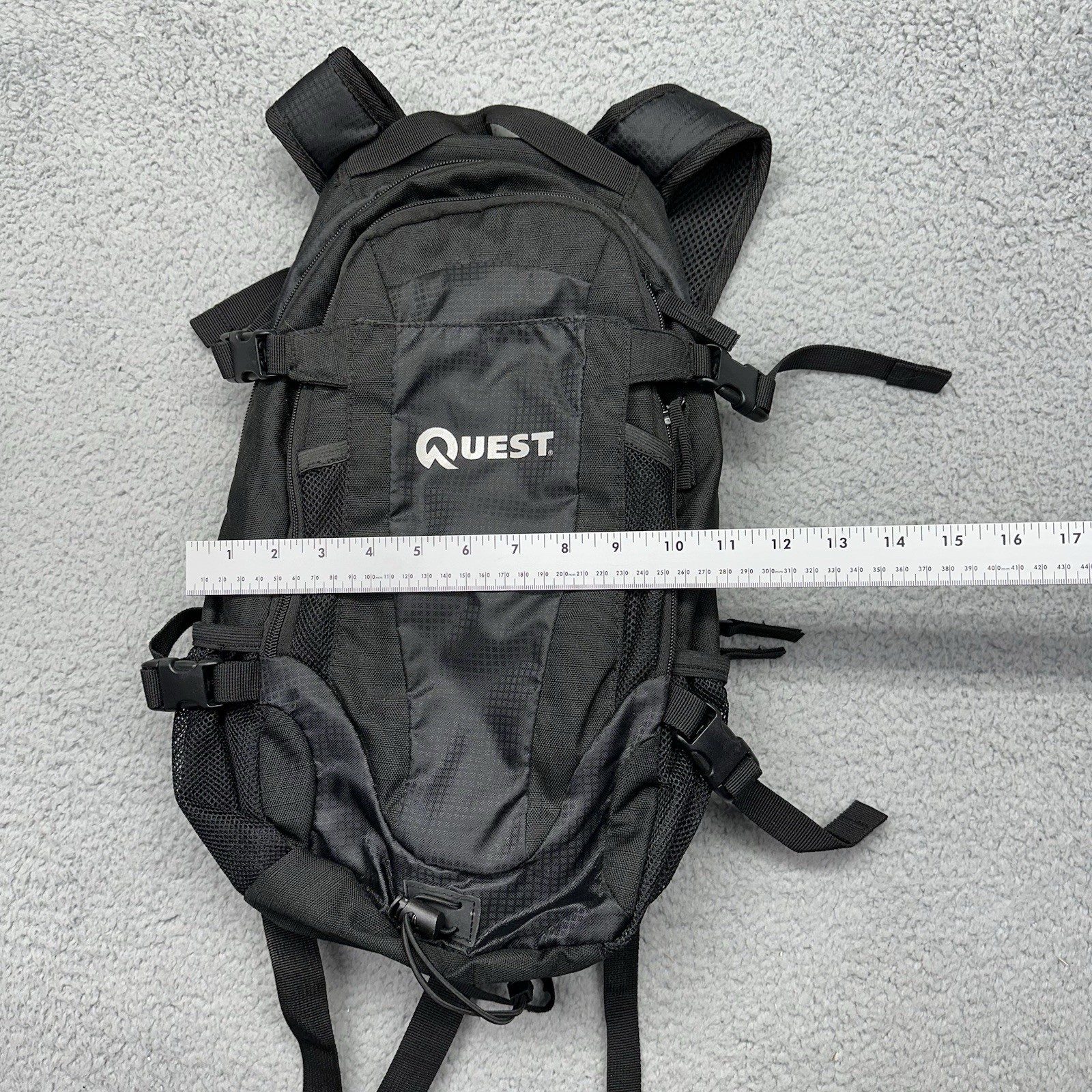 Quest Aspen Brook 2L Black Hydration Pack Backpack CEH011089 Hiking Bag, Bladder