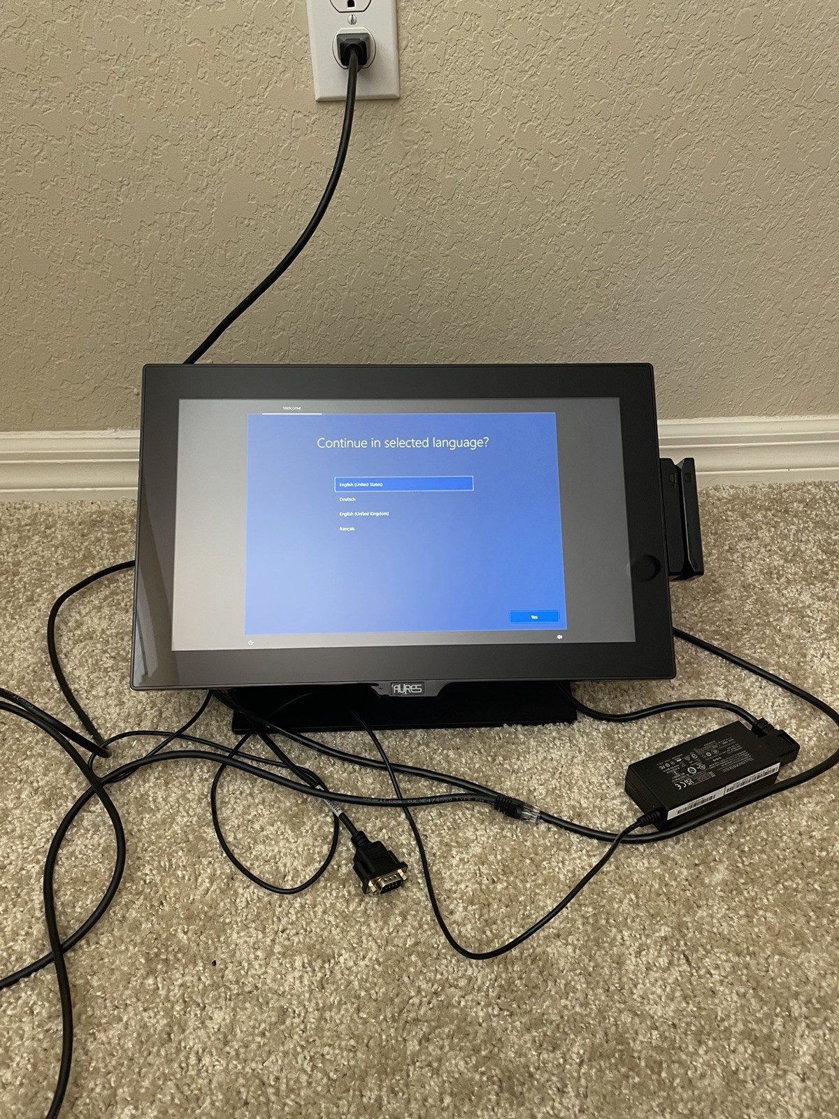 AURES Yuno B 15.6" Touch POS Terminal Intel 3965U 8GB RAM W/ Stand & PSU - READ