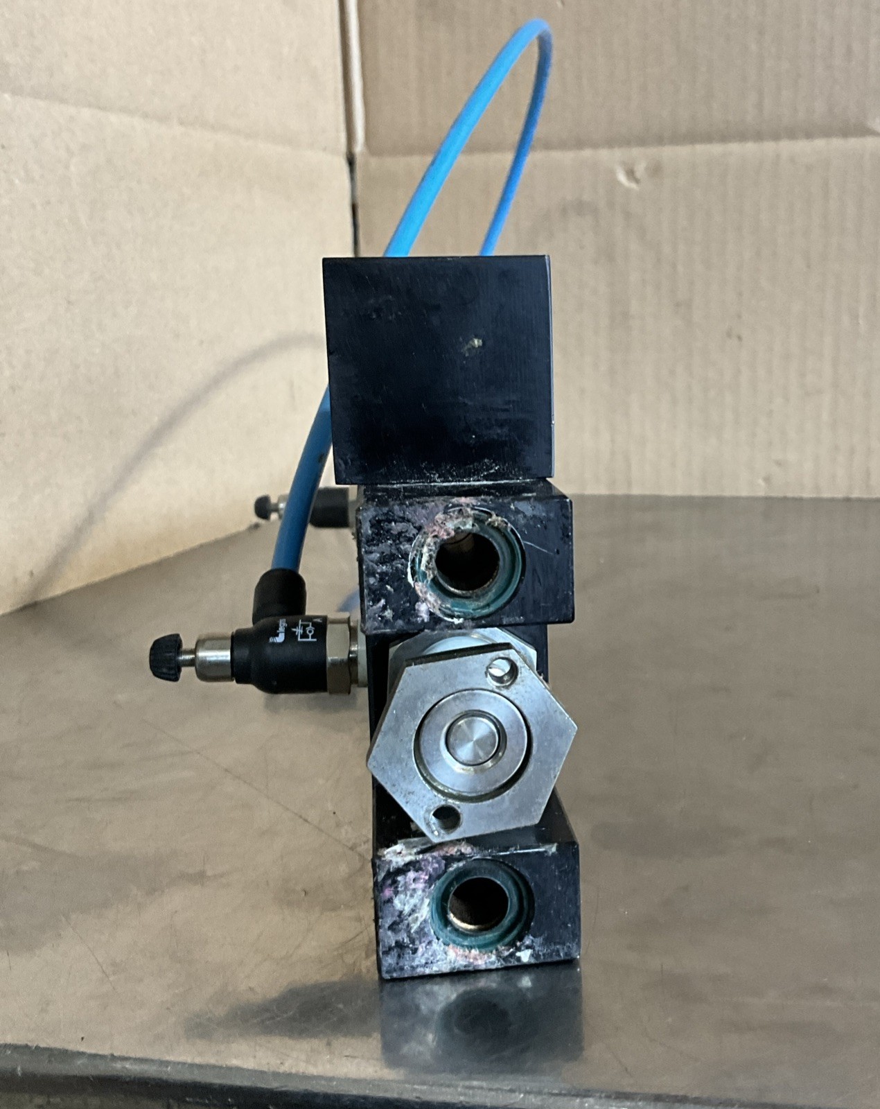 REXROTH 5285010320 PNEUMATIC CYLINDER Use