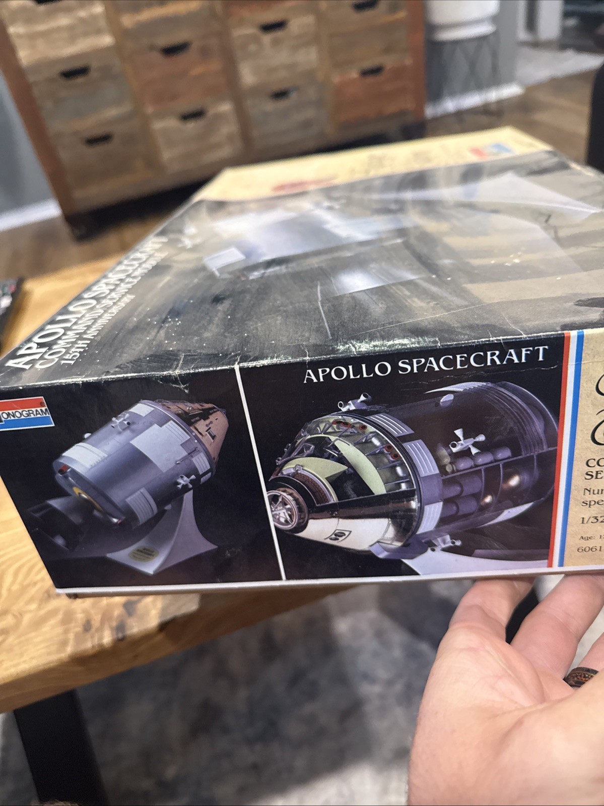 Monogram 1:32 Heritage Edition Apollo Spacecraft Command Service Module Opened