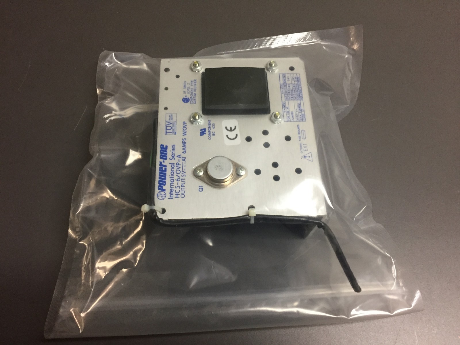 Power One HC28-2-A Power Supply Output: 28V DC 2A 56W Linear AC-DC