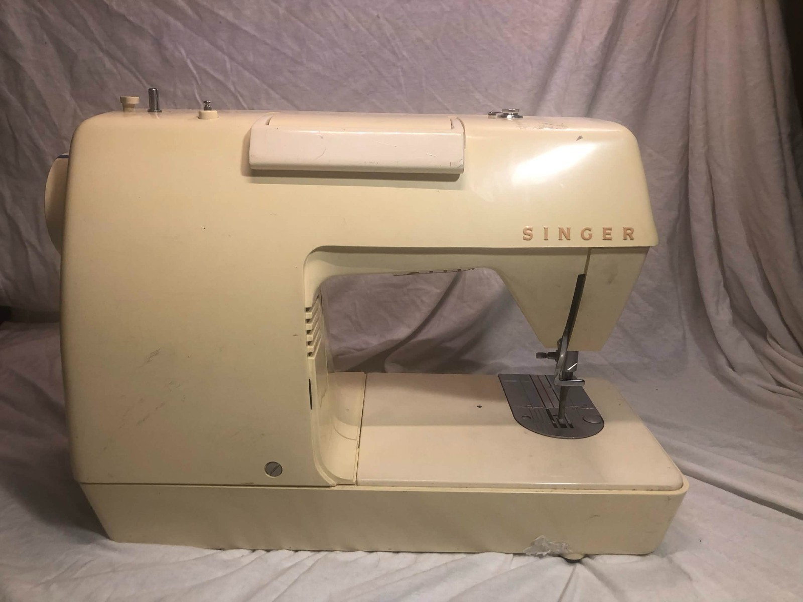 singer genie sewing machine 353 READ DESC