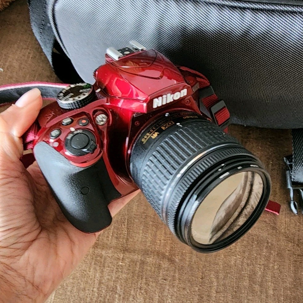 Nikon D3400 Red Camera Bundle w/ 18-55mm 70-300mm Lenses, Flash, Bag accessories