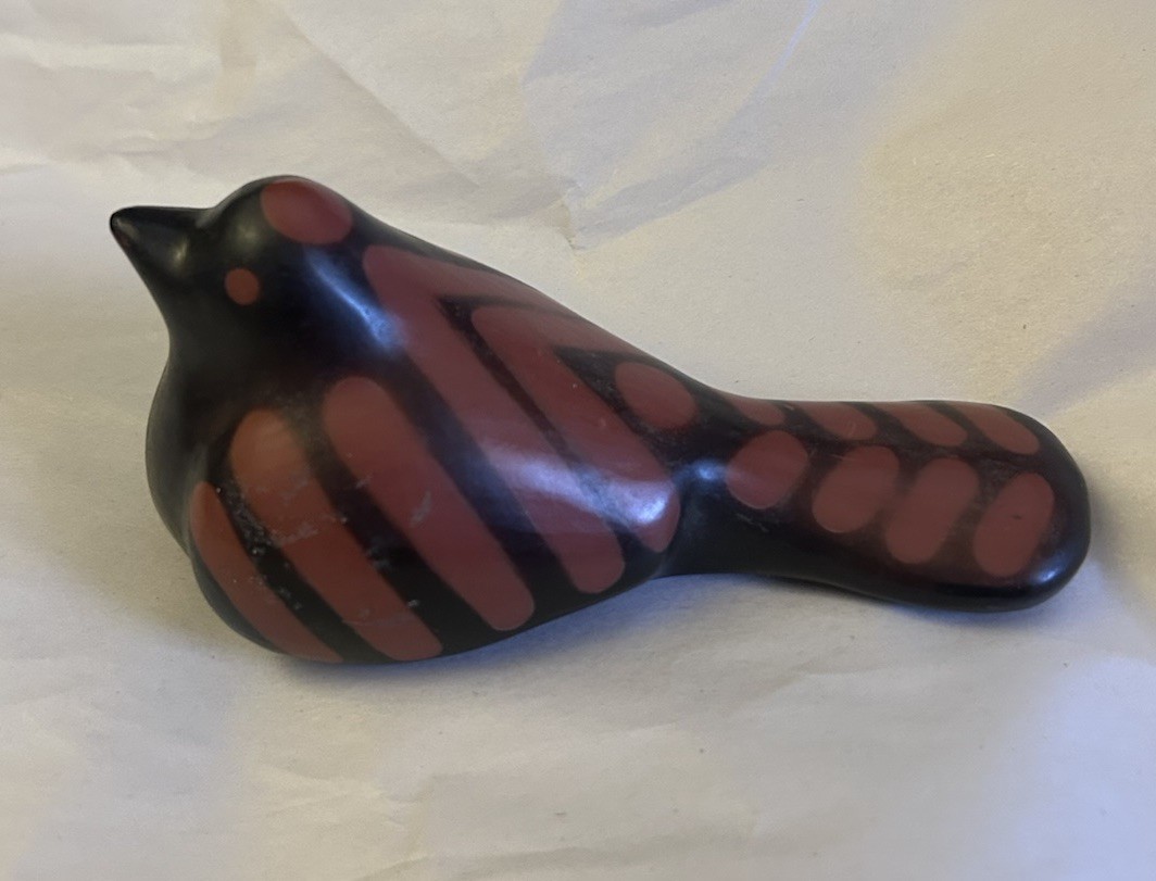 Chulucanas Peruvian Folk Art Pottery Striped Bird Signed Ernesto Sanchez
