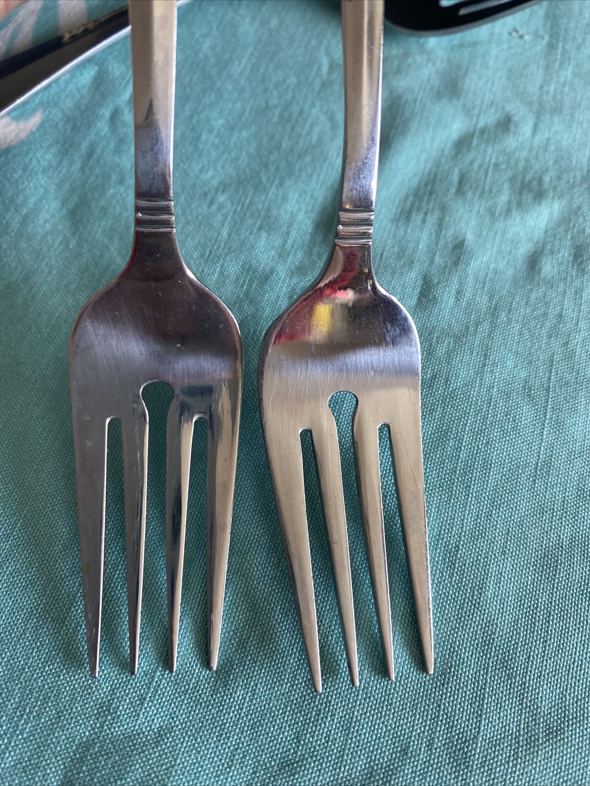 4 Pcs Rogers Co Country Shell Salad Forks Stainless Flatware