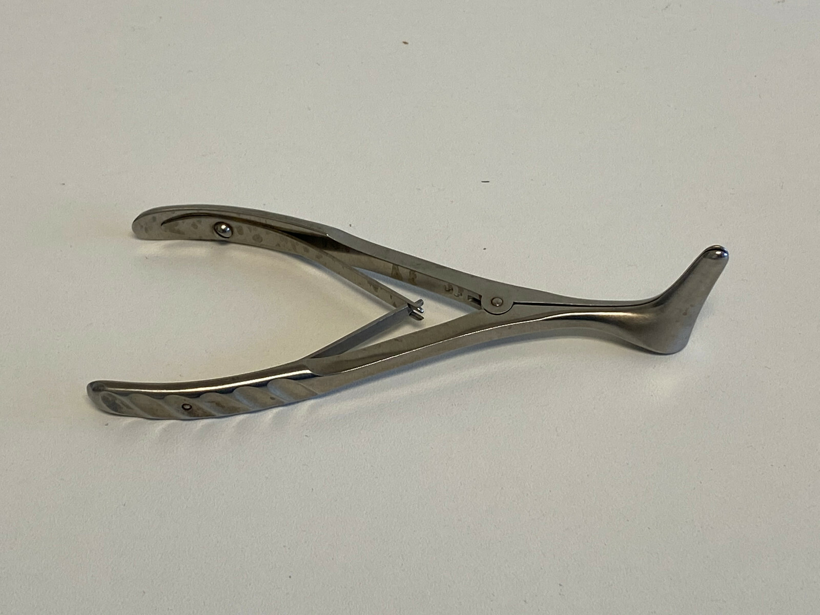 L7:   Jarit Nasal Speculum