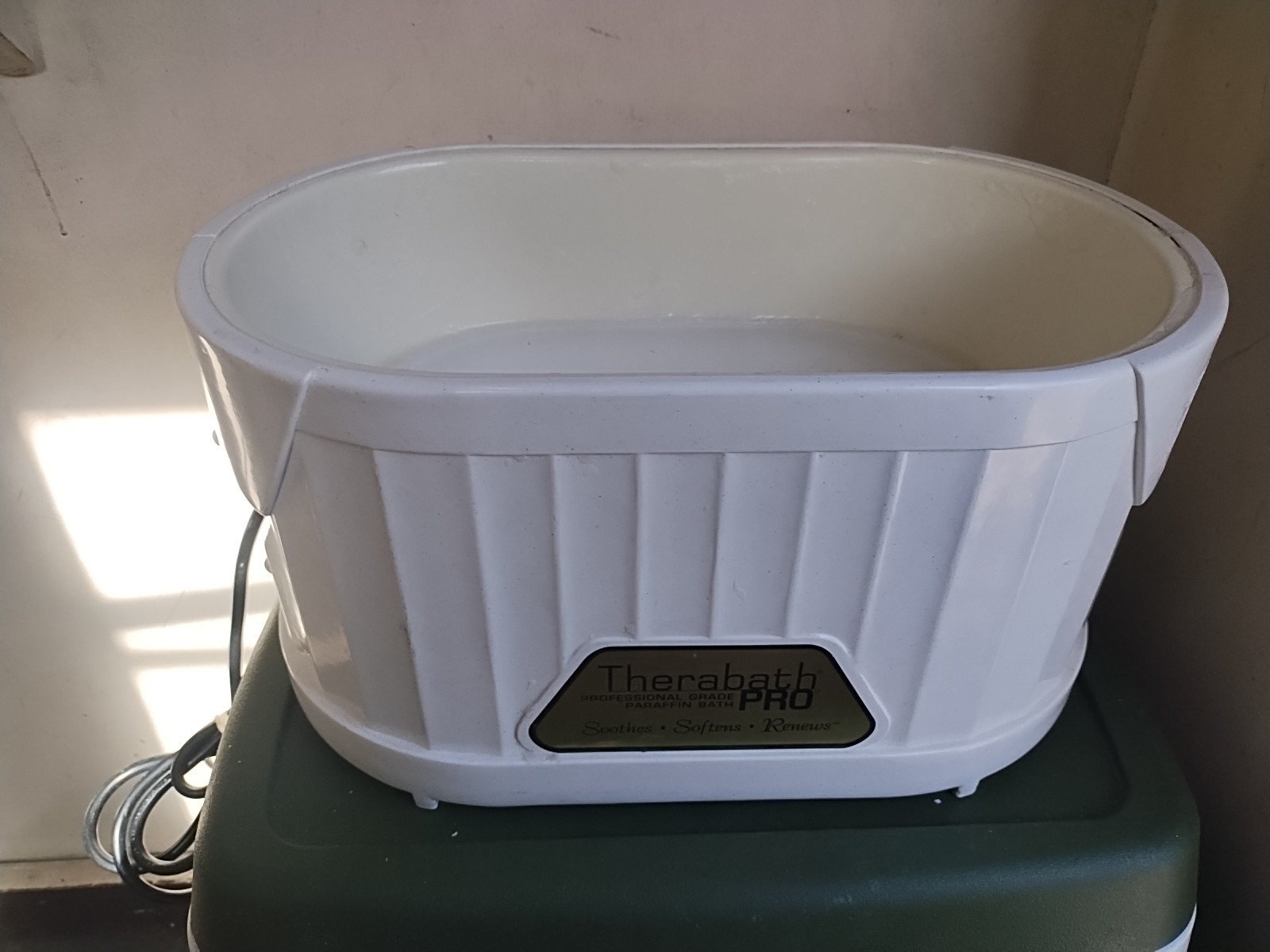 Therabath Professional Thermotherapy Paraffin Wax Warmer Machine Bath