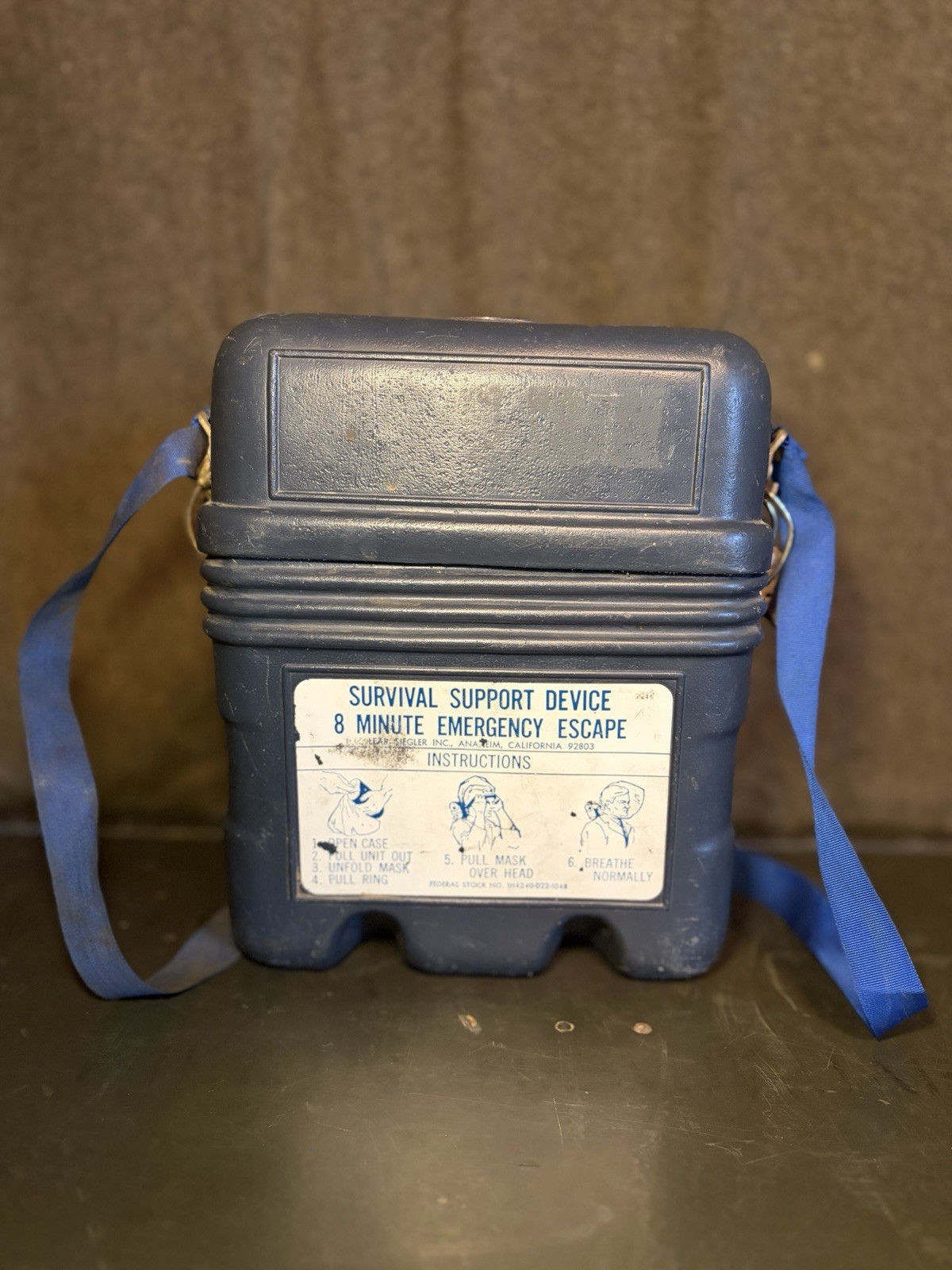 LSI/EID Model 711 Survival Support Device 8-Min Emergency Escape w/ Blue Case