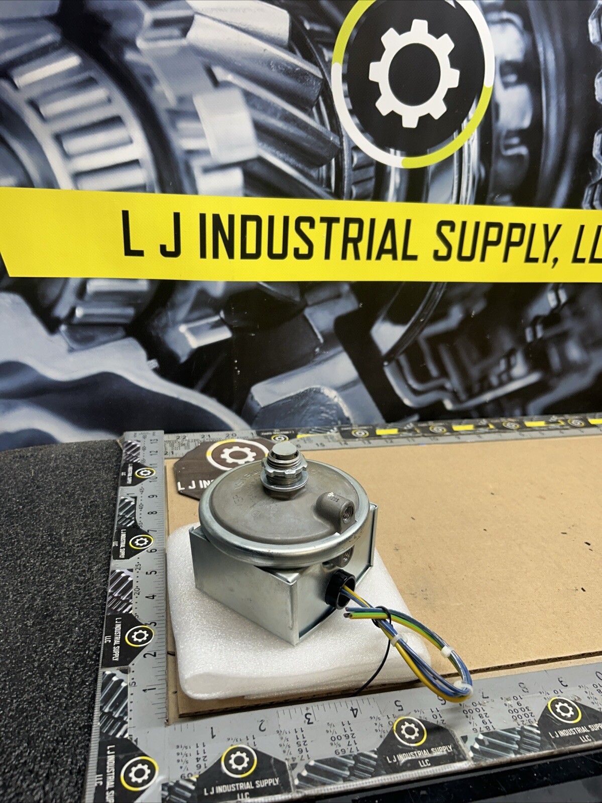 DWYER 1823-0 Pressure Switch_#MULTIPLE IN STOCK!_WARRANTY_FAST SHIPPING!