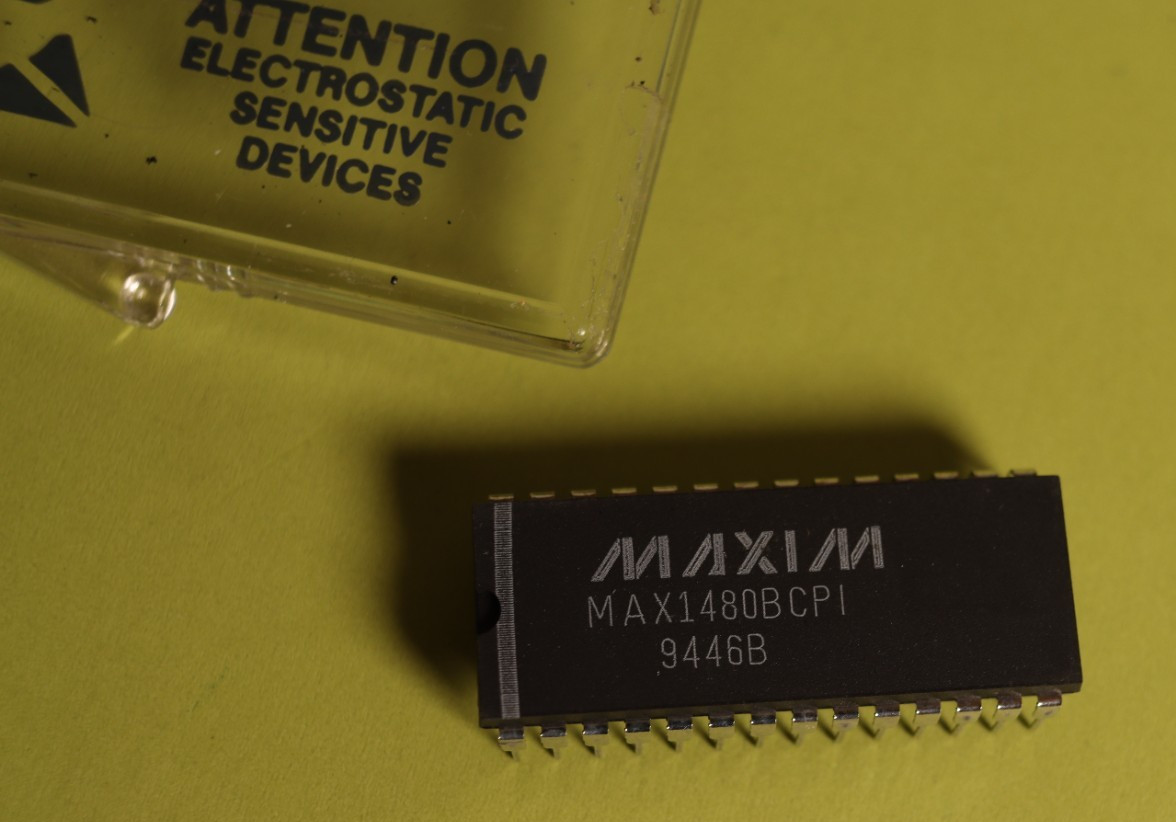 MAX1480BCPI Maxim NOS RS-485 RS-422 Interface 28-Pin IC Chip