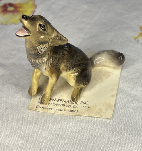 Vintage 1995 Hagen Renaker Howling Porcelain Coyote  With Tag 2  1/2"