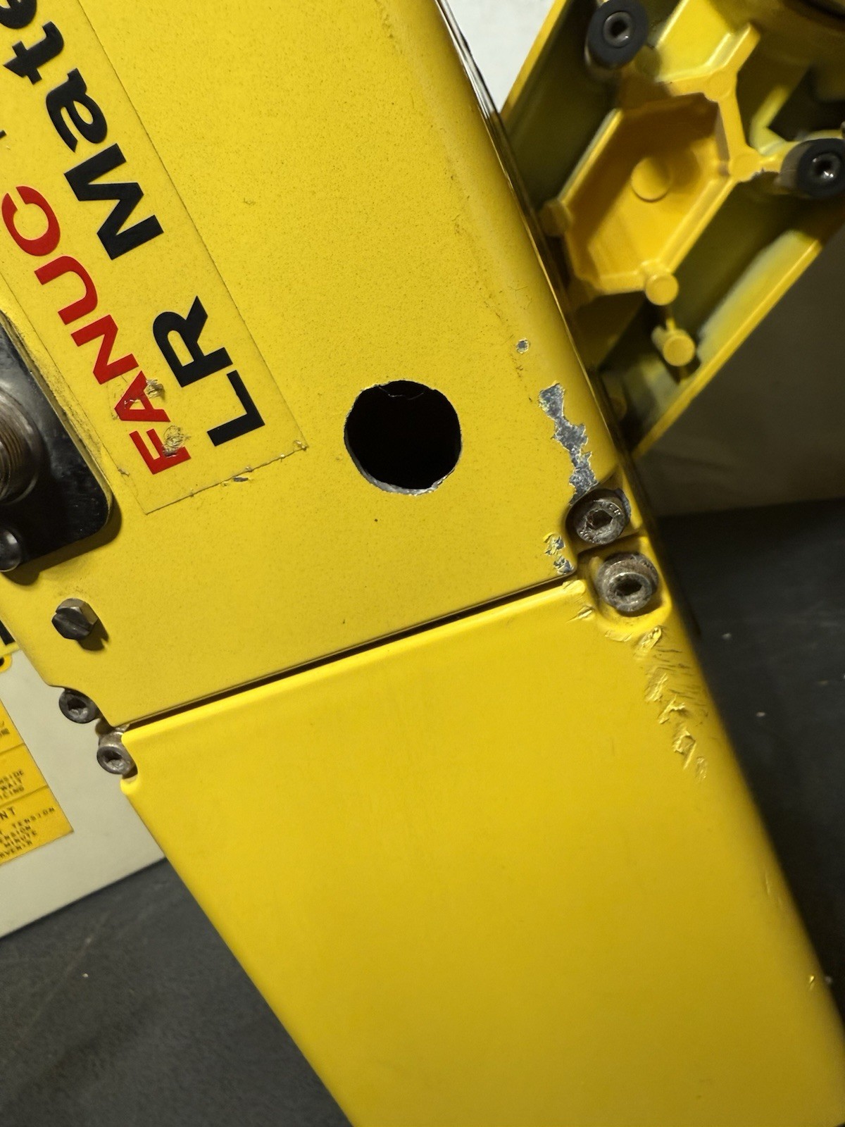 Fanuc LR Mate 100iB With J3IB Mate Controller Untested