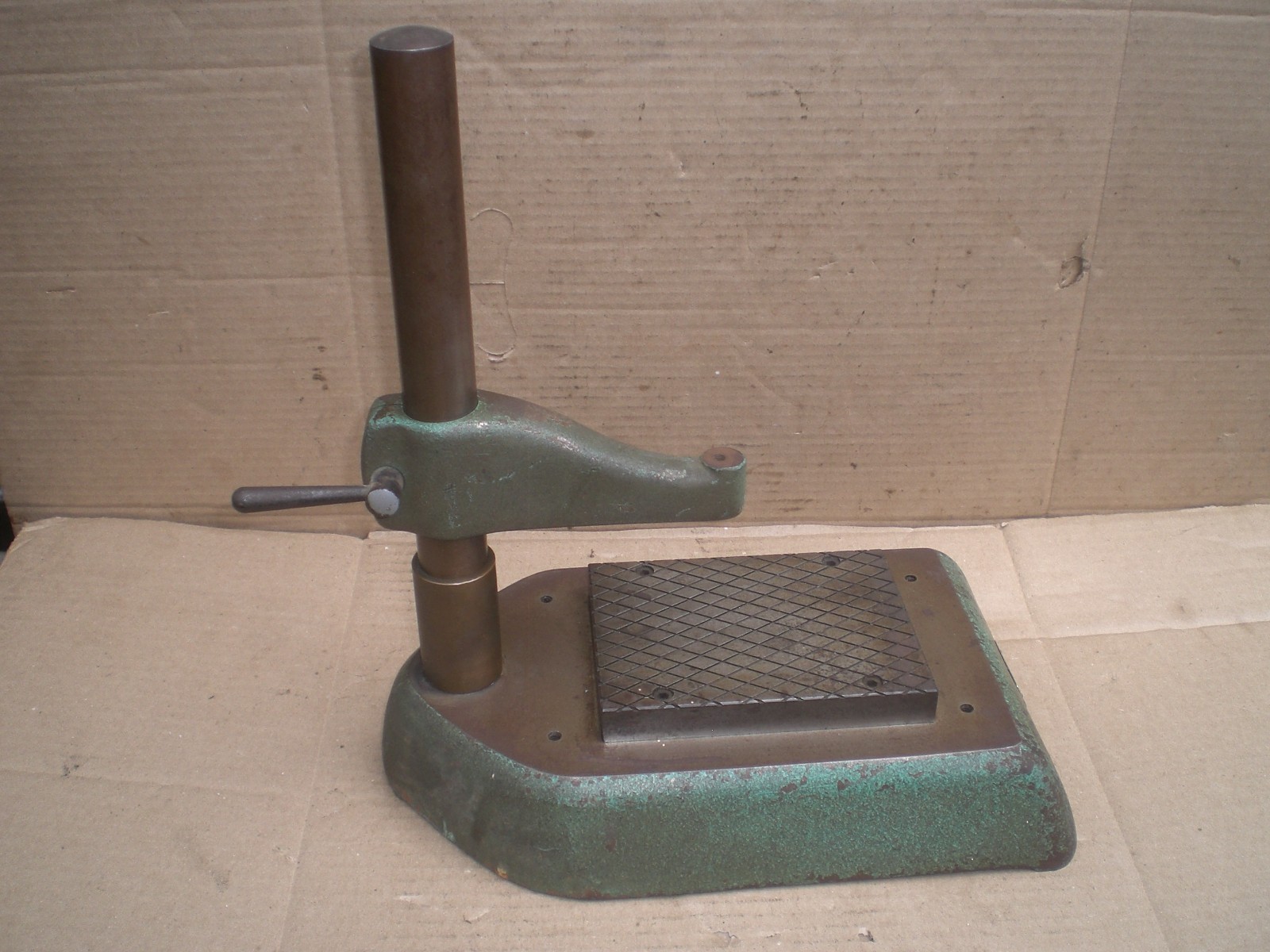 Vintage Large Federal Comparator stand Model NB 60