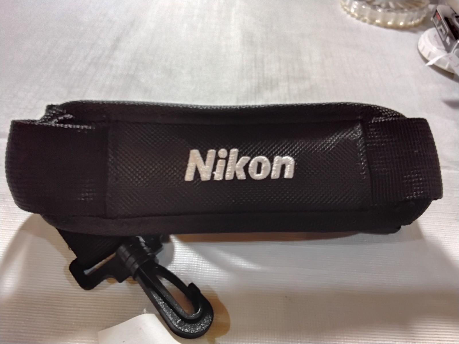 Nikon Original Black/ White logo Camera Neck Shoulder Strap