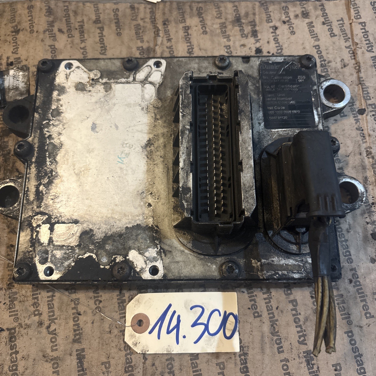 Mercedes Benz Engine Control Module ECM MPE 4000 P/N 001 446 64 40