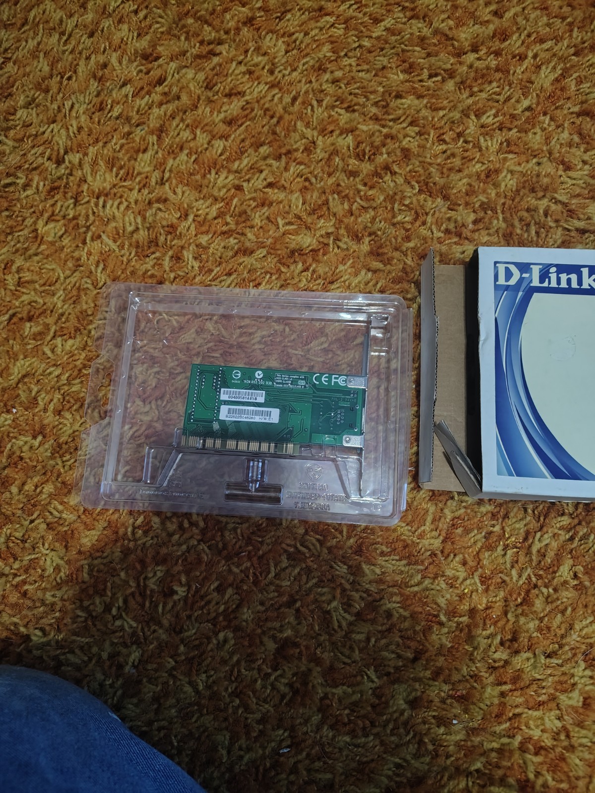 D-Link DFE-528TX PCI Wired 100 Mbps RJ-45 Ethernet Internal Card