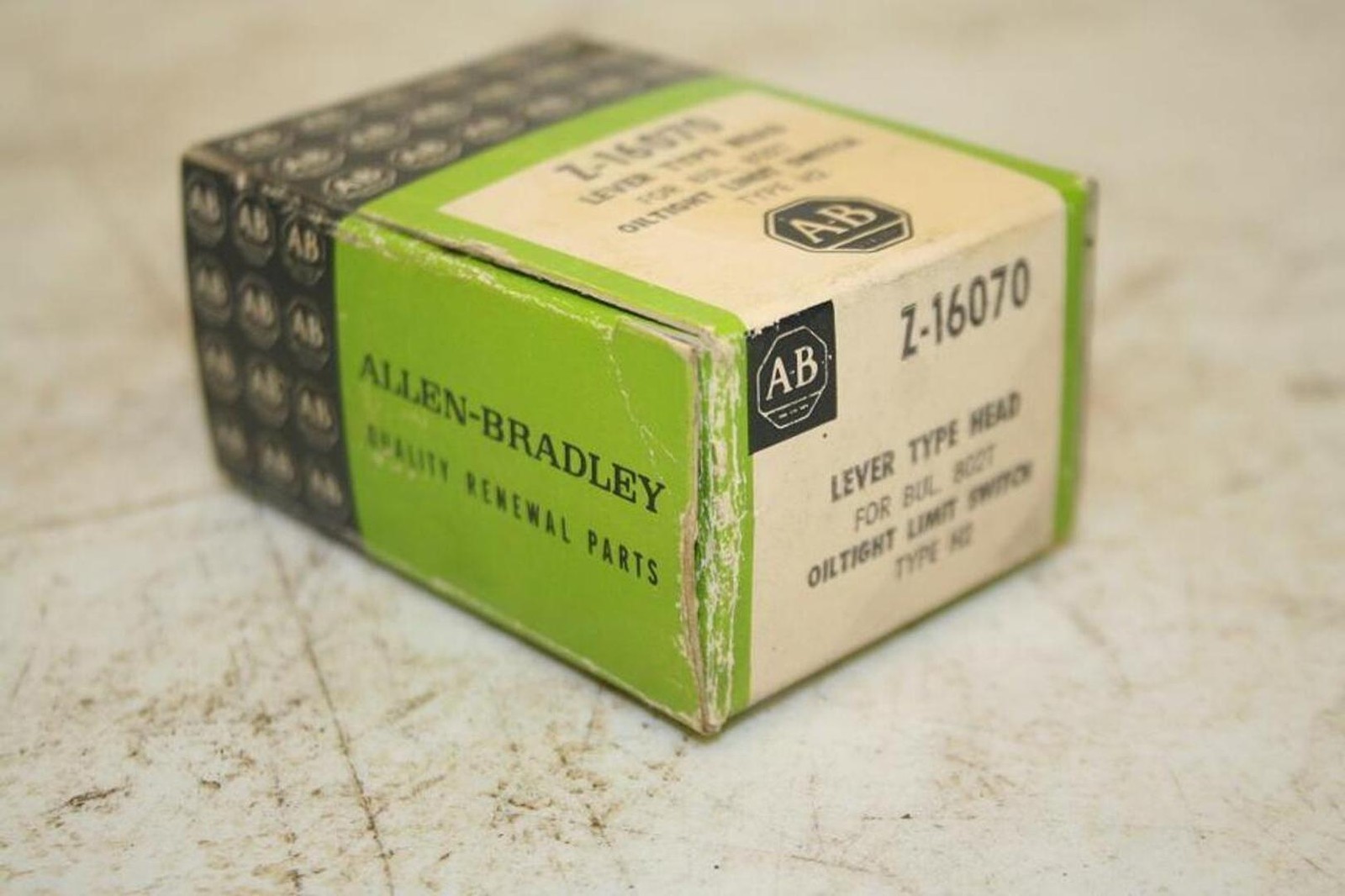 ALLEN BRADLEY Limit Switch Z-16070 New #11978