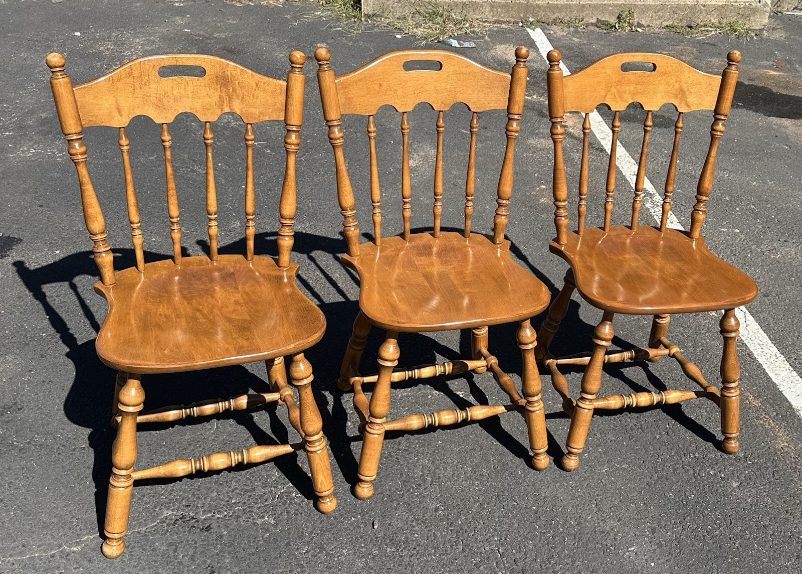 Ethan Allen Heirloom  Maple Wood Colonial Spindle Dining Chairs 10-6002