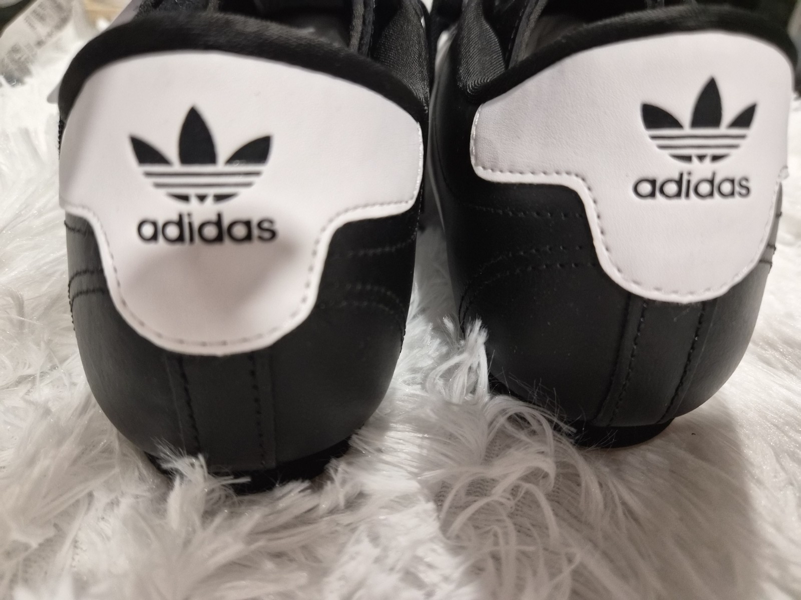 Jr6807 Adidas Taekwondo Shoes Size J7/W8.5 Black And White