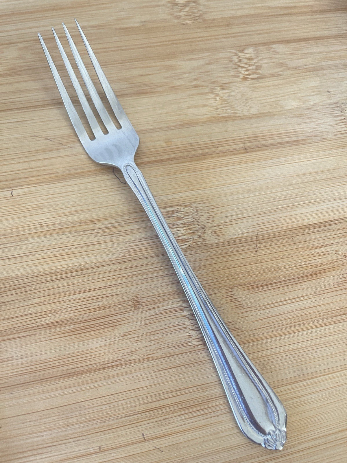 Farberware FRW32 Stainless Outline Beaded Flower Tip DINNER FORK 7.75"