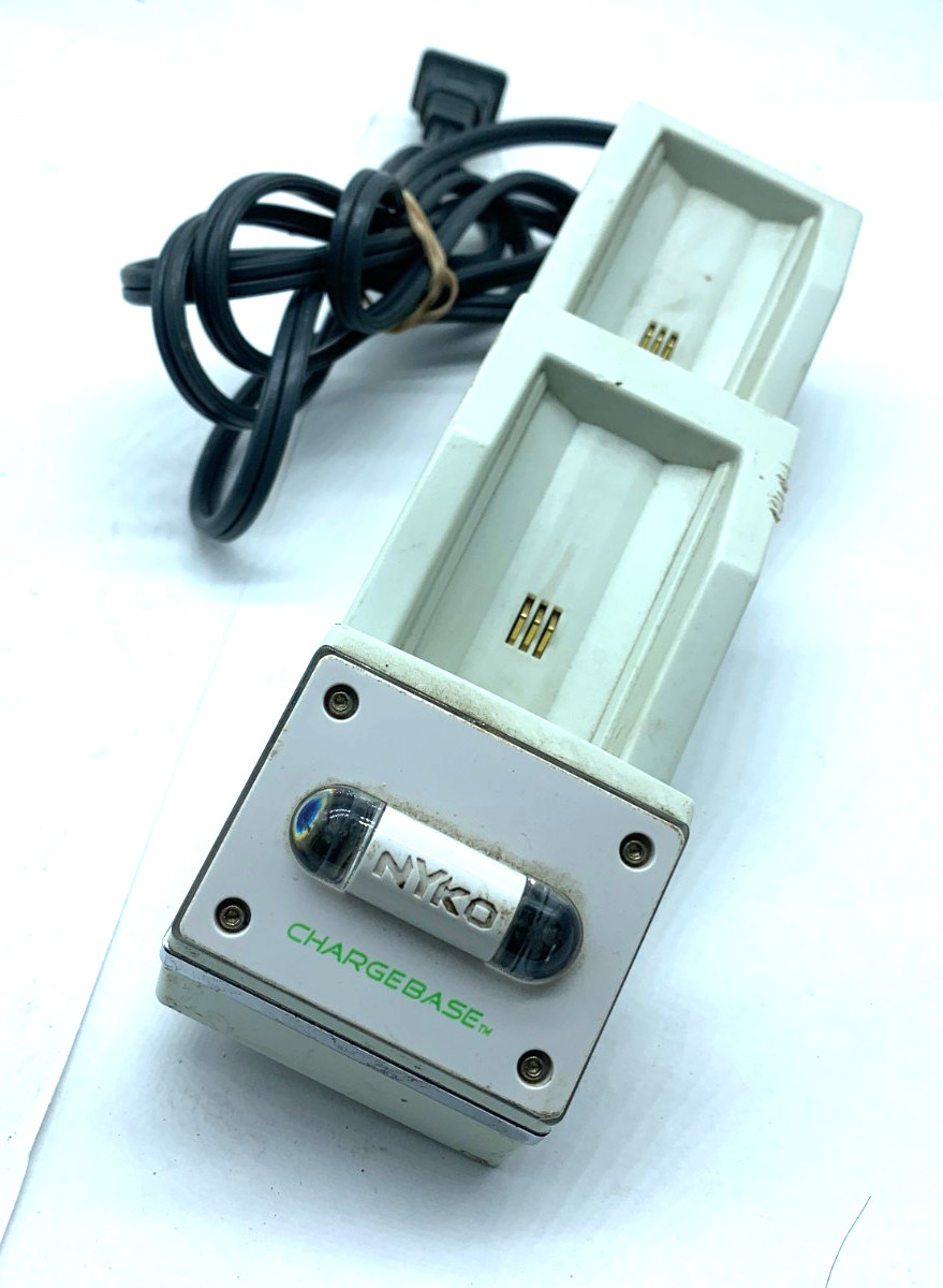 Nyko 86070-A50 White Xbox 360 Charge Base Charging Dock Charger Only