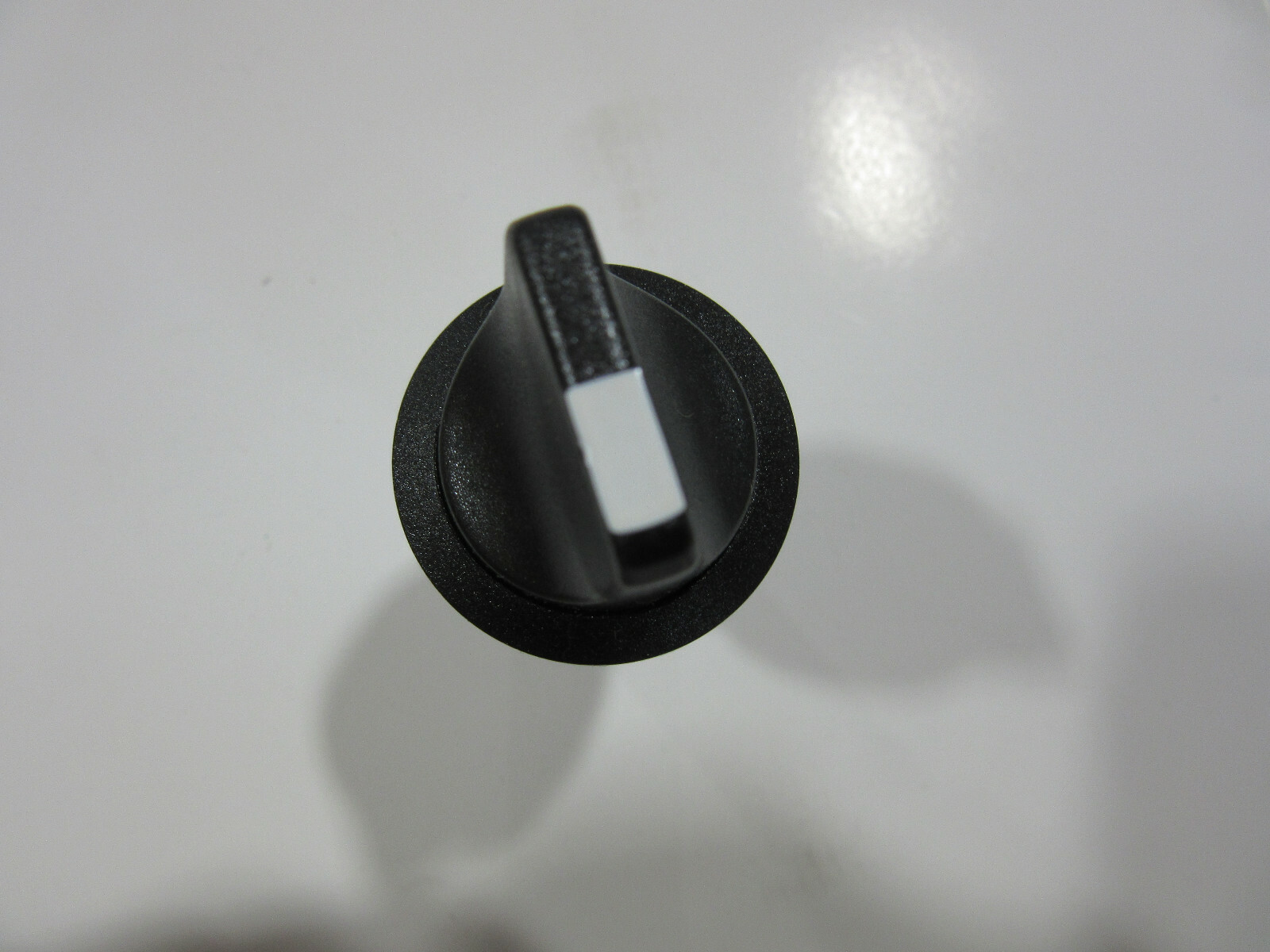 ABB C2SS110B-11 Selector Switch 2 Position Maintained 1 N.O. - 1 N.C. NEW!!!