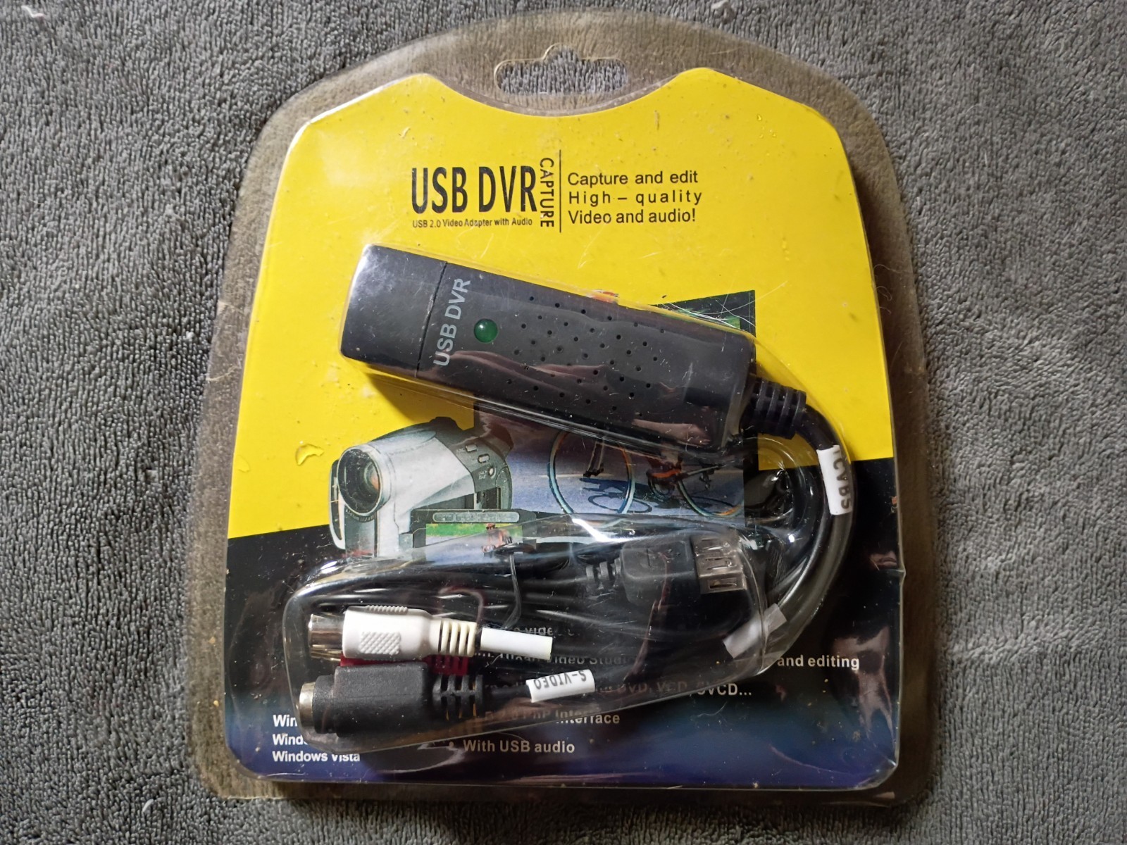 USB 2.0 Video Adapter with Audio capture (Win XP / 7 / Vista)