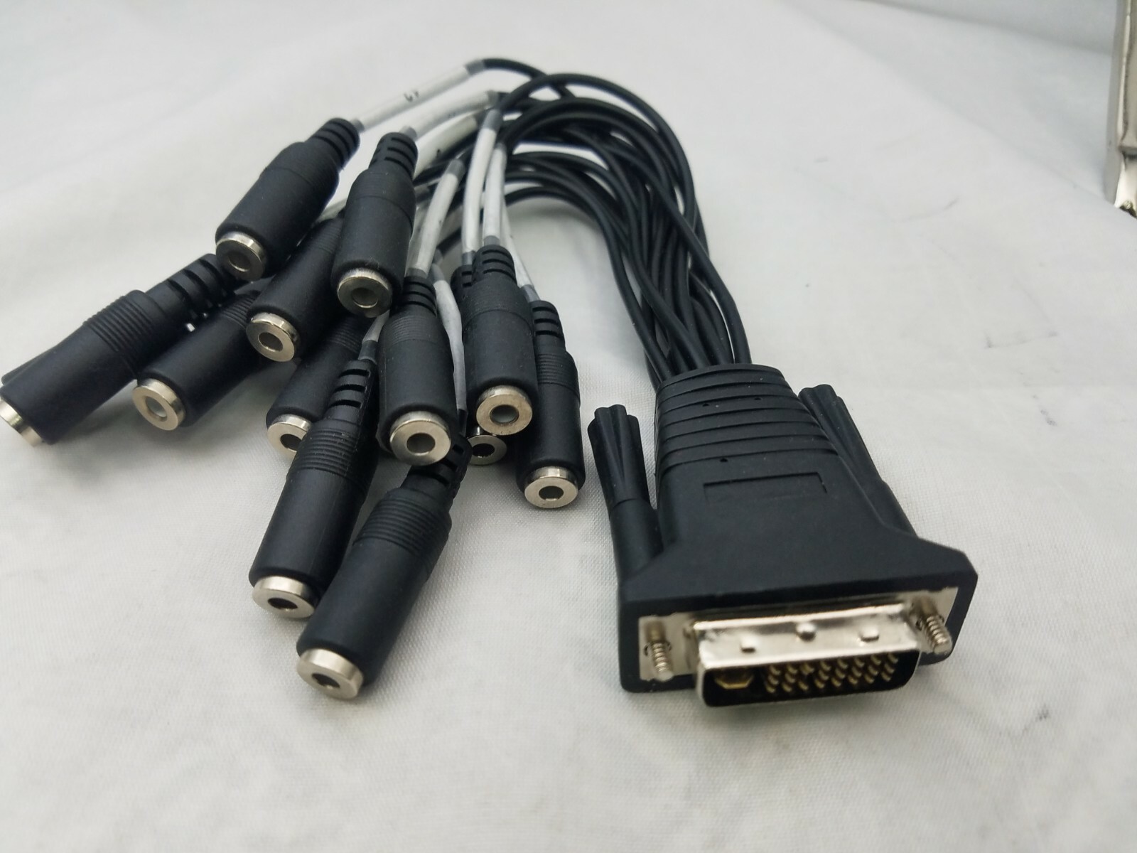 DVI-I TO 3.5MM AUDIO JACKS (16) MALE DVI TO 3.5MM FEMALE,USA STOCK !