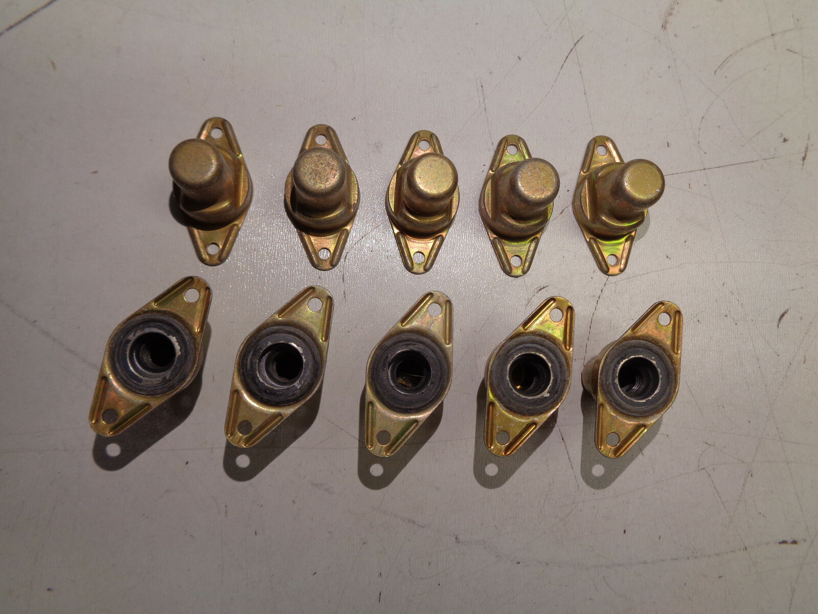 ESNA AIRCRAFT A2502-048 NUT PLATES SET OF 10 EACH NEW