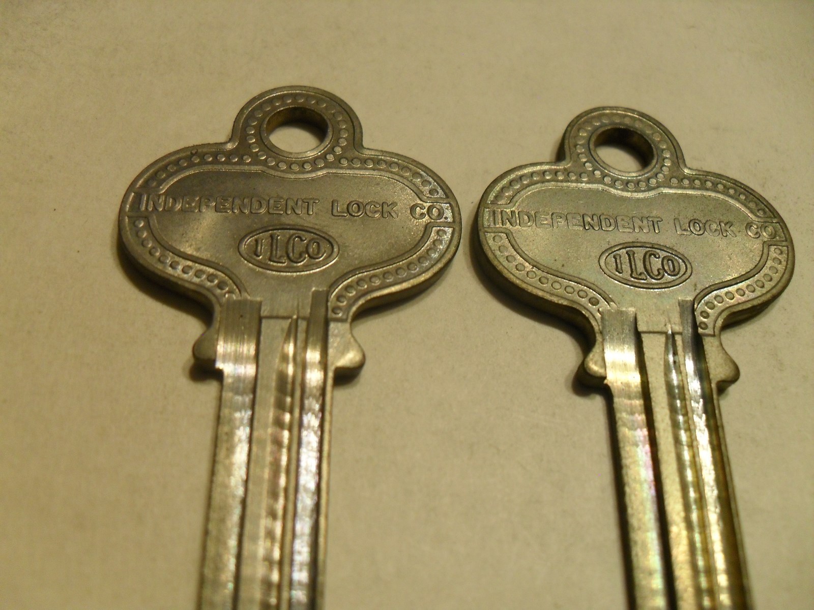 (2) ILCO Vintage, Fancy 1011 H Key Blank Independent Lock Company