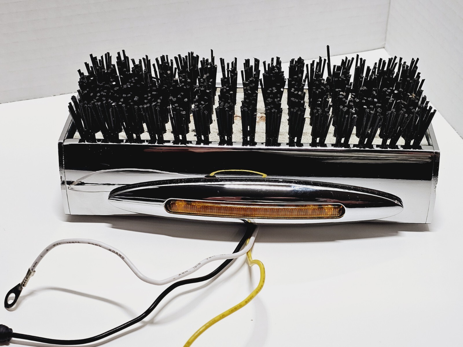 Trux Chrome LED Black Boot Brush TU-140IL