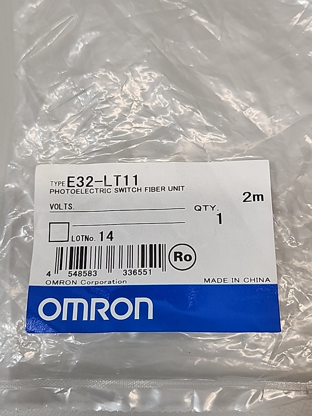 Omron E32-LT11 Fiber Optic Sensor NEW