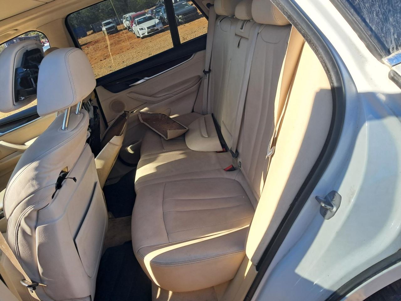 X5 2014 Glove Box 4839553