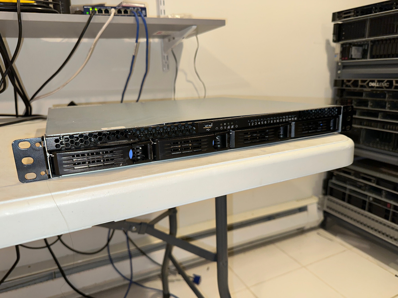 American Dynamics ADVER18N0NP16G 32 Channels VideoEdge 1U Network Video Recorder