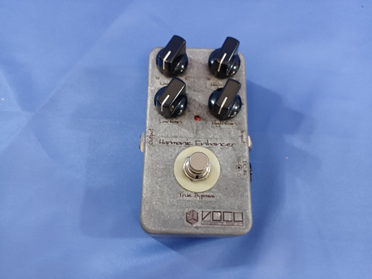 VOCU Magic Tone Room Harmonic Enhancer Audio Effect Pedal Used