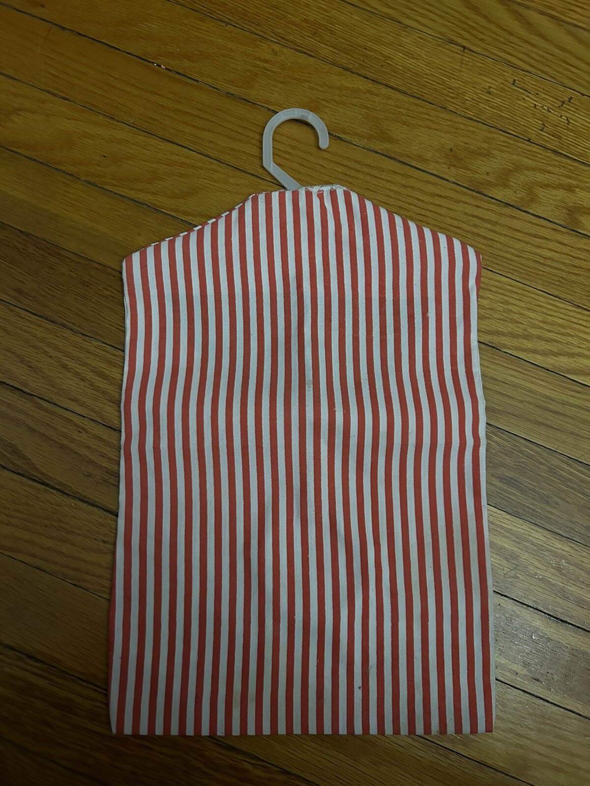Clothes Pin Holder red & White Stripe