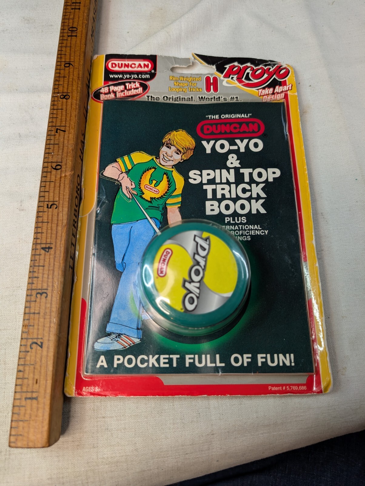 The Original Yo-Yo & Spin Top Trick Book 2008 Sealed Package New