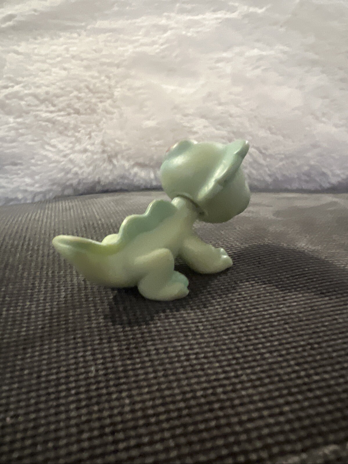 Littlest Pet Shop Authentic # 29 Iguana -2-