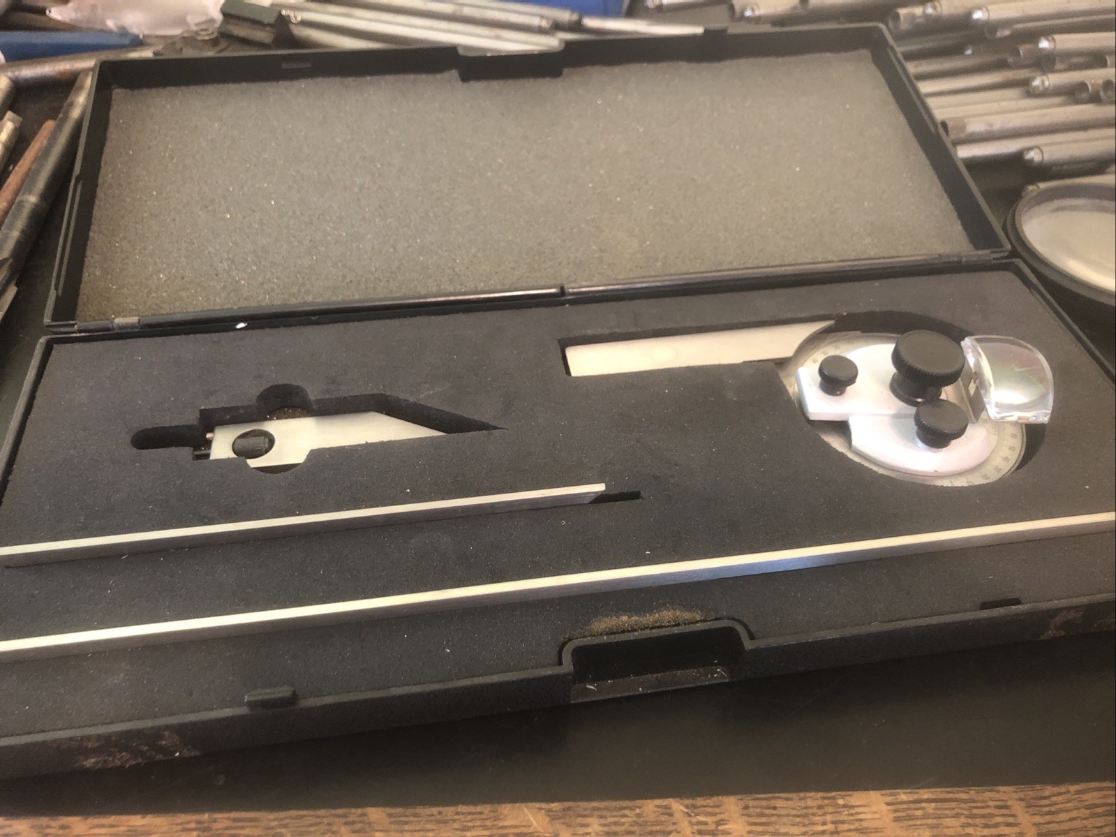 MSC UNIVERSAL BEVEL DIAL PROTRACTOR w/ MAGNIFIER IN CASE 6 &1 Blade Looks New
