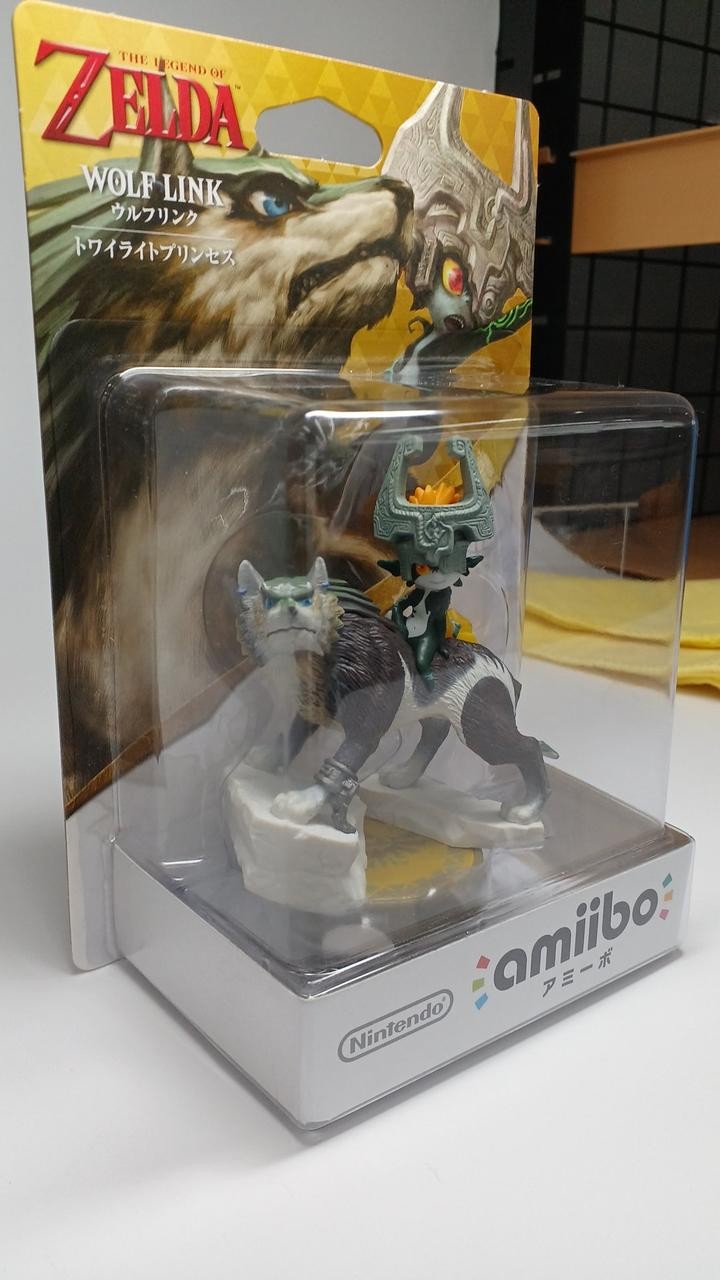 AMIIBO Wolf Link (Unopened) Model NVL C AKAA NINTENDO